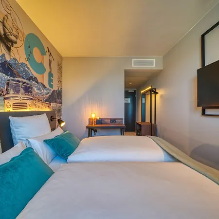 מלון Plaza אולם