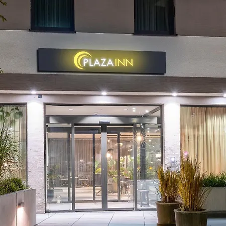 فندق Plaza 3*