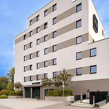 Hotel Plaza 3*